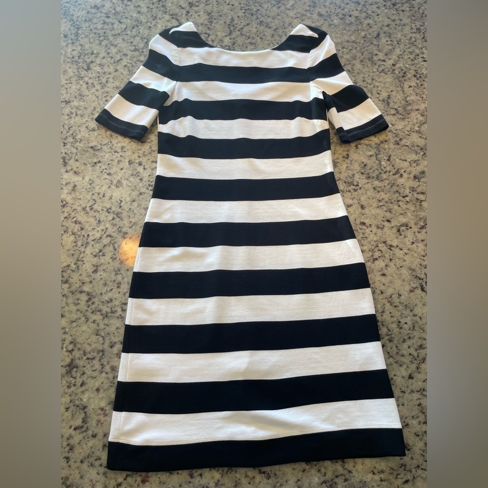 New women’s BR Striped Black and White stretch boat neck, scoop back Dress SZ8